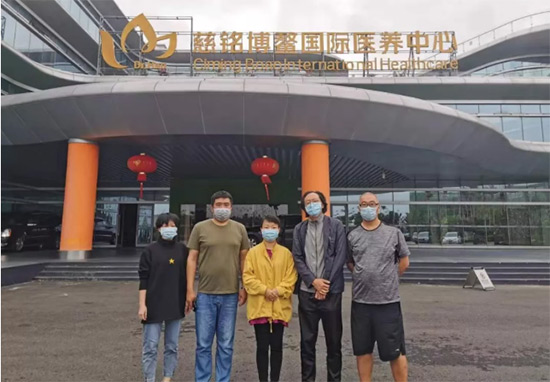 92月14日胡波書記在海南博鰲為博鰲先行區援鄂醫療隊送行.jpg 92月14日胡波書記在海南博鰲為博鰲先行區援鄂醫療隊送行.jpg